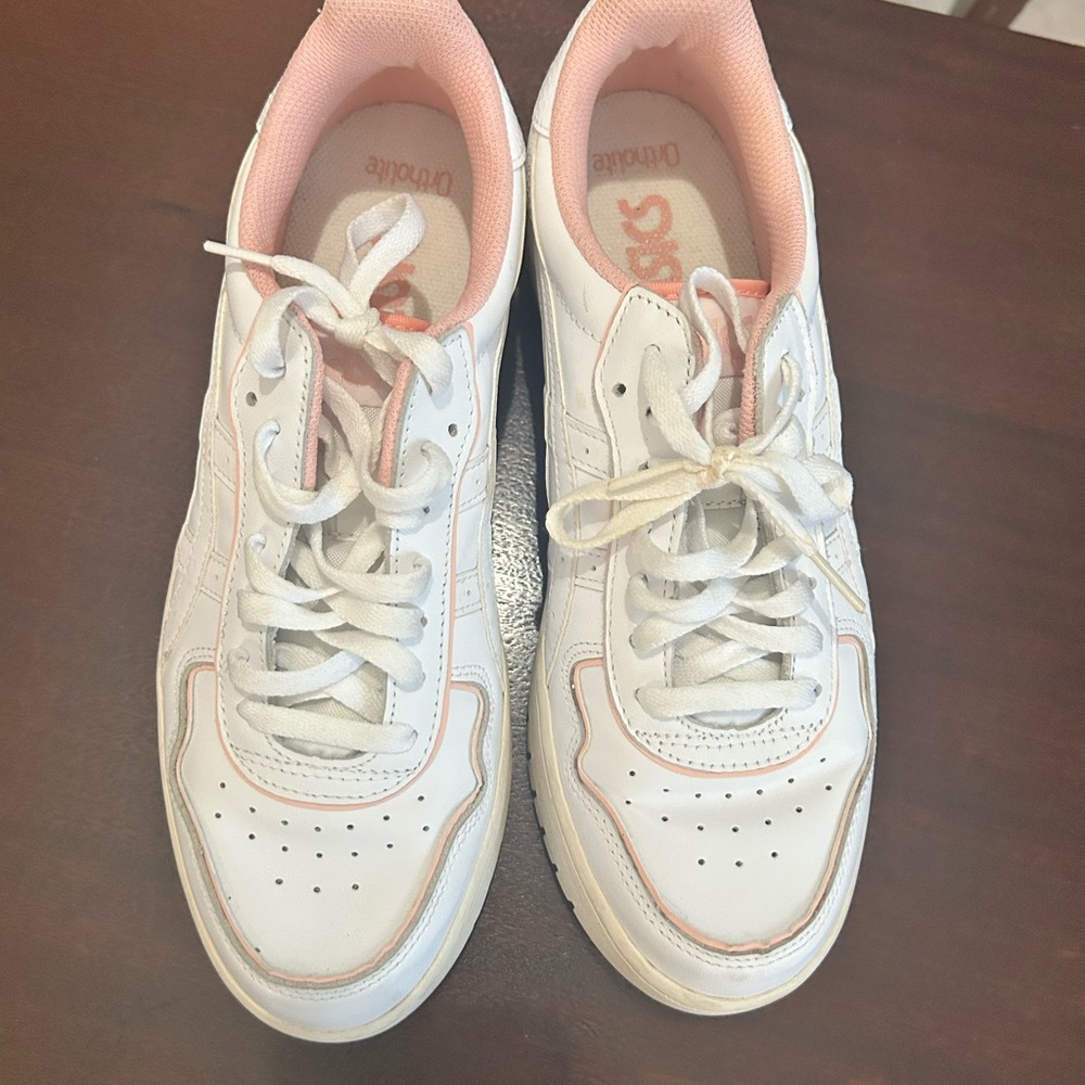 Onitsuka Tiger by Asics womens White and Light Pink Sneakers